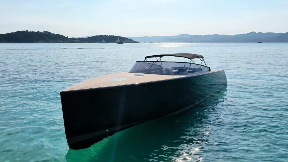 VANDUTCH 40 BLACK